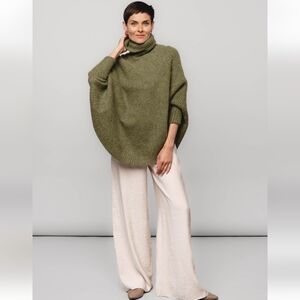 Alpaka Olive Green Turtleneck Sweater/Poncho O/S In EUC